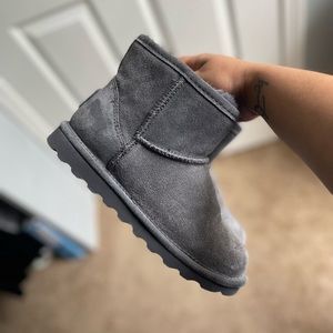 UGGS BEARPAW